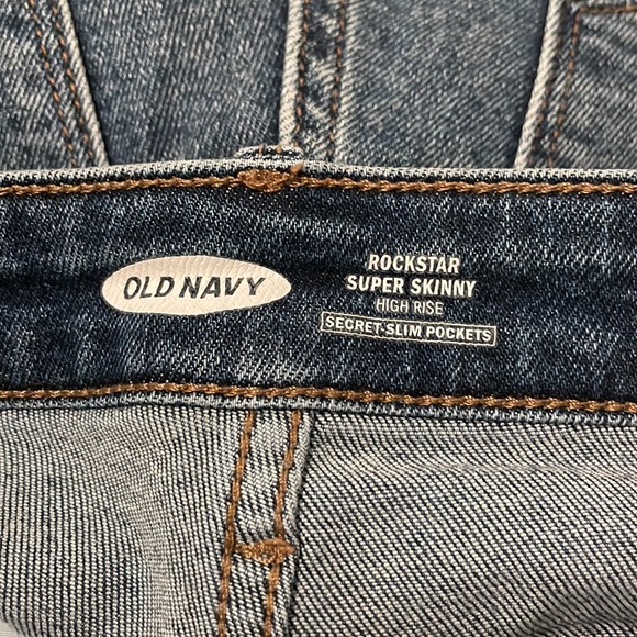 Old Navy distressed Size 4 jeans Button-fly *very nice condition* - Picture 7 of 10